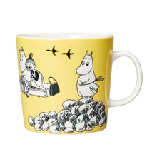 Load image into Gallery viewer, Moomin Mug Yellow 0.4 L

