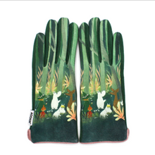 Load image into Gallery viewer, Moomin Forest Gloves
