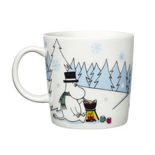 Load image into Gallery viewer, Moomin Mug 2013 - Under the Christmas Tree, back
